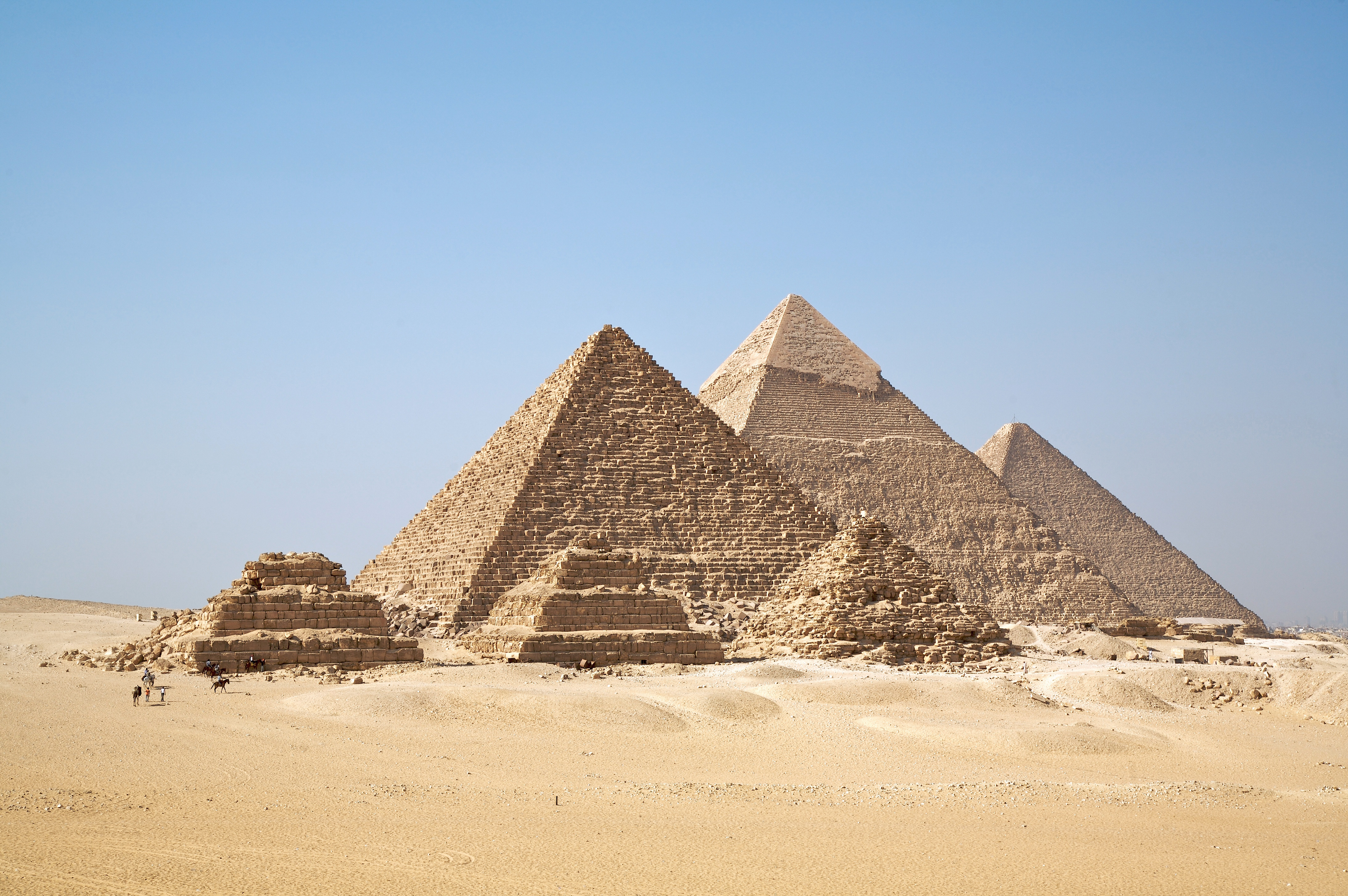 Pyramids of Giza – Cairo Day Trip